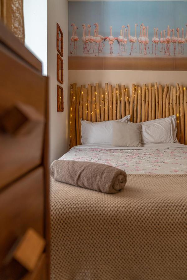 La Cabane Camarguaise En Centre Ville - Une Nuit A Nîmes Exteriör bild
